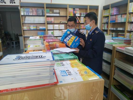 敦化市市場(chǎng)監(jiān)管局開(kāi)展學(xué)生文化用品專(zhuān)項(xiàng)檢查，守護(hù)青少年健康成長(zhǎng)